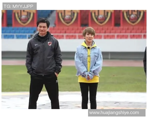 高清足球明星花球图片展示尽显运动魅力与风采