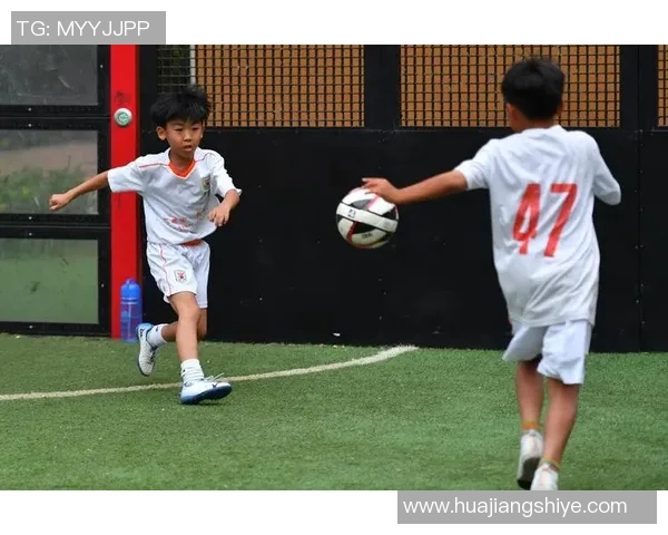 追逐梦想的脚步我要努力成为足球明星的奋斗之路