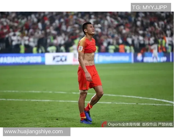 昔日足球明星退役后现身发胖引发热议网友感慨岁月无情